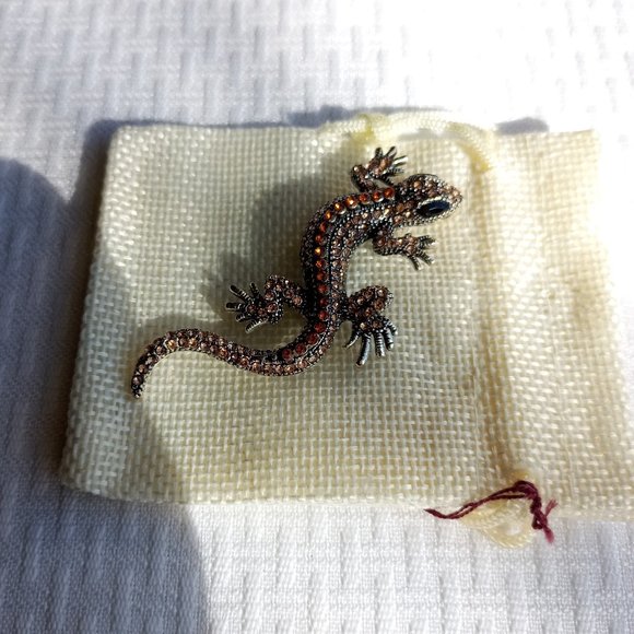 Rose Gold color Lizard Rhinestone Pin Broach - Picture 2 of 2